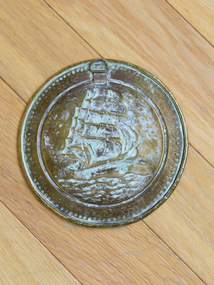 アンティーク雑貨の裏