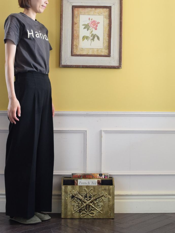 アンティークのおしゃれなマガジンラック