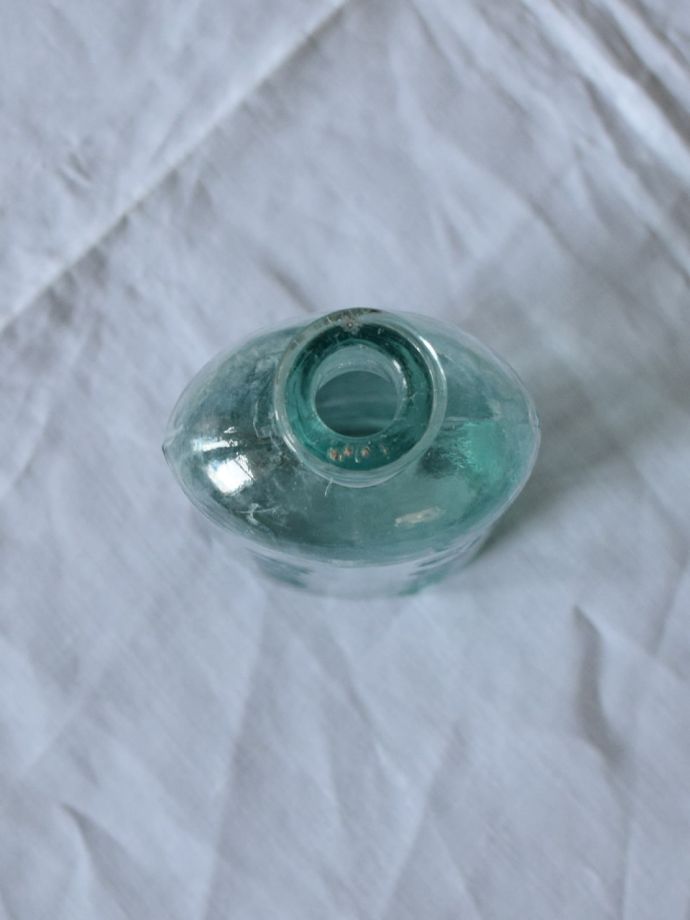 おしゃれなアンティークガラス雑貨