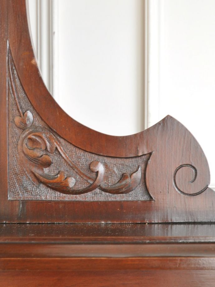 アンティークらしい彫