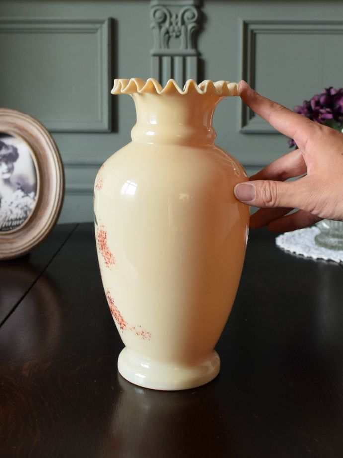 アンティークのフラワーベース