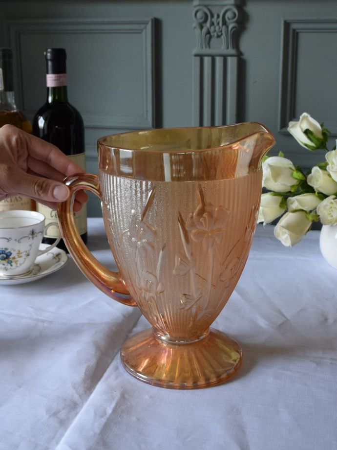 アンティークのピッチャー