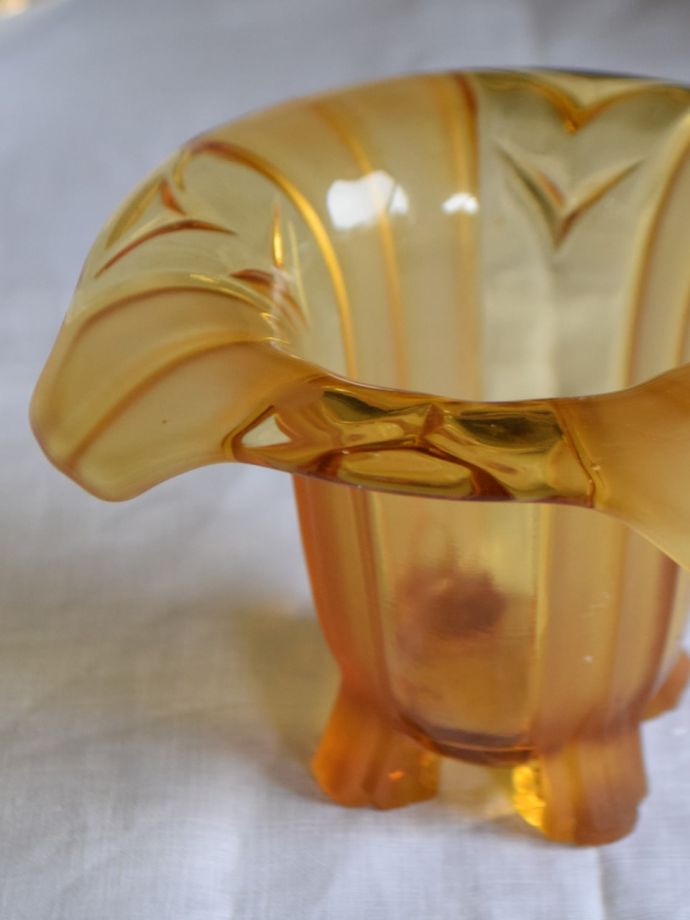 アンティークガラスの花器