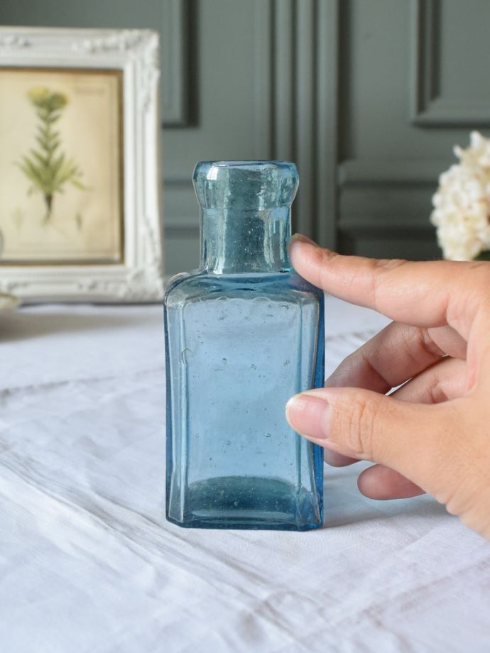 アンティークのガラス雑貨