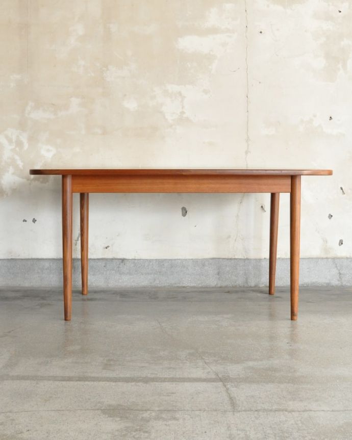 アンティーク家具の側面