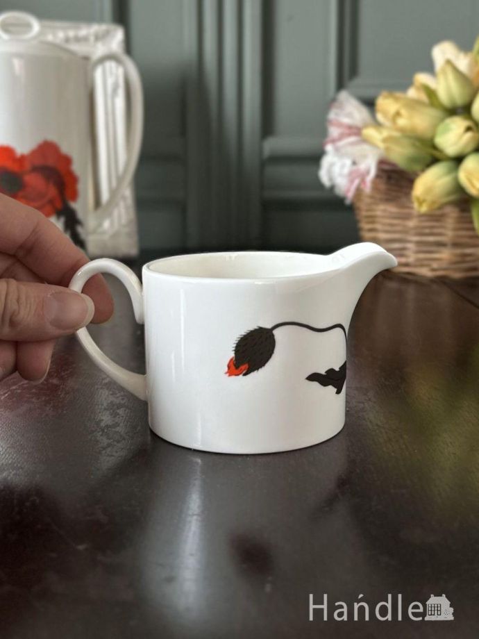 陶磁器のミルクピッチャー