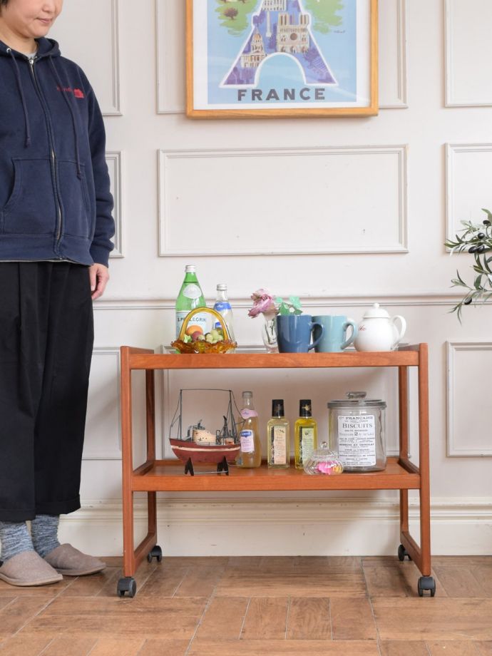 北欧スタイルのおしゃれなワゴン