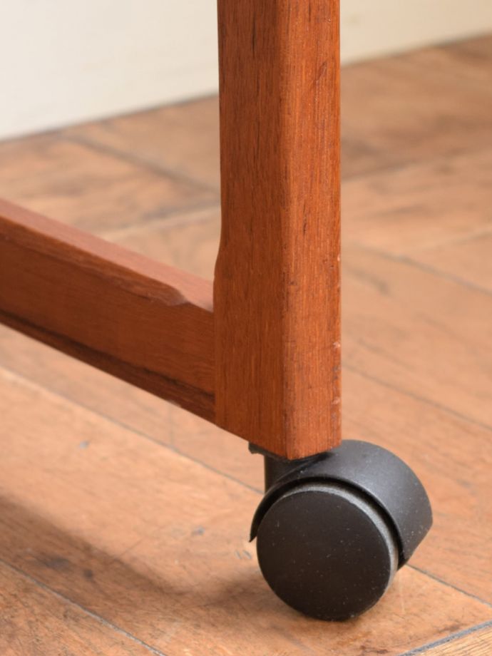 ビンテージワゴンの脚