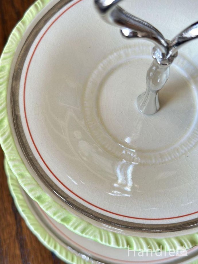 アンティークのケーキスタンド