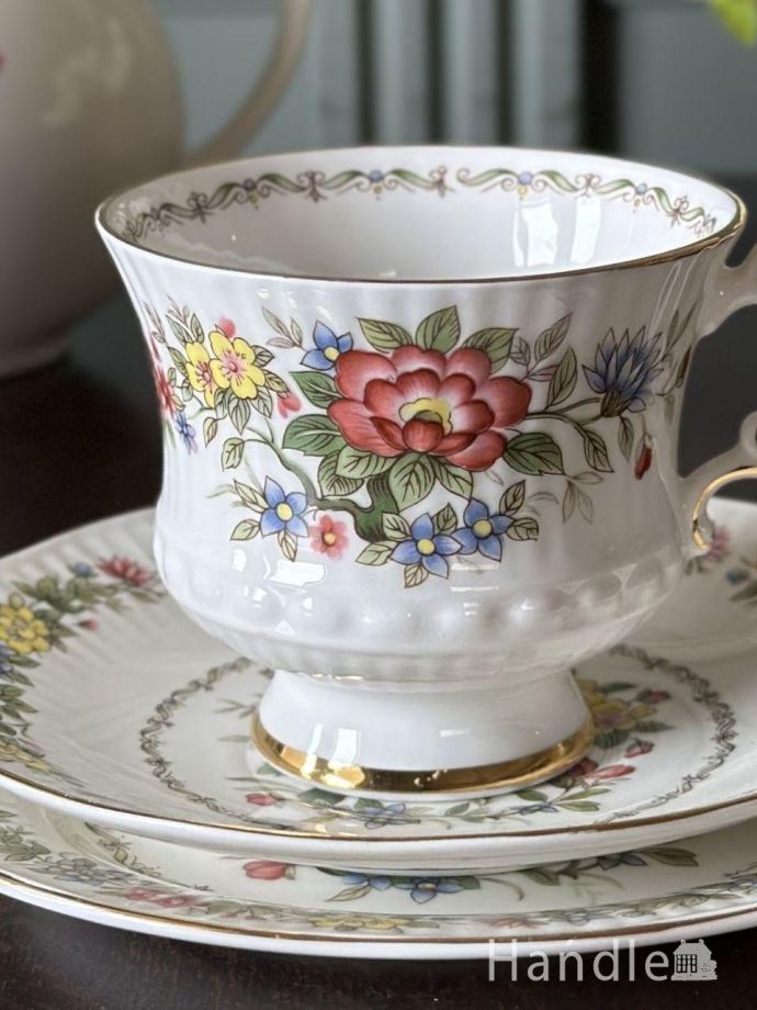 アンティークのカップ＆ソーサー(トリオ)