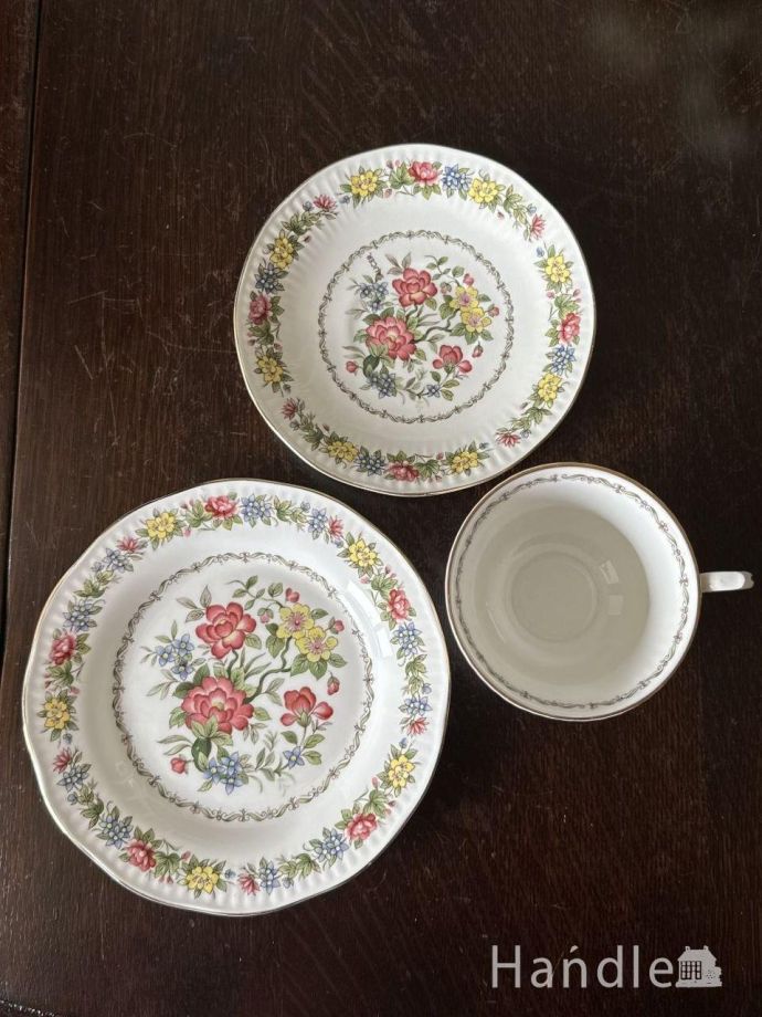 英国アンティークのおしゃれな食器