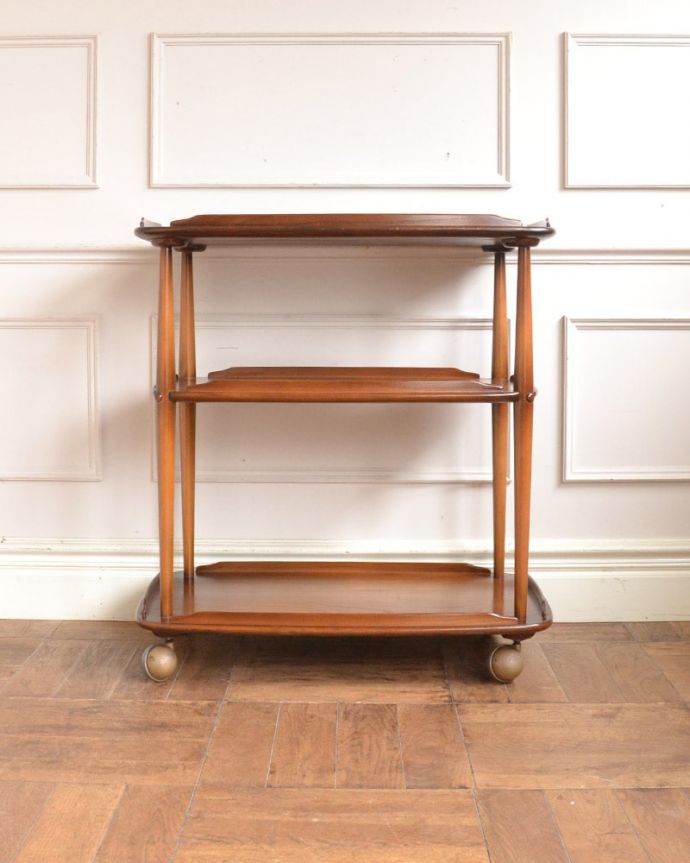 アーコールのワゴンの側面