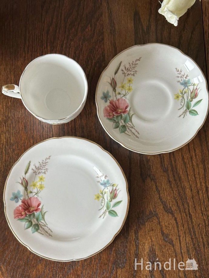 英国アンティークのおしゃれな食器