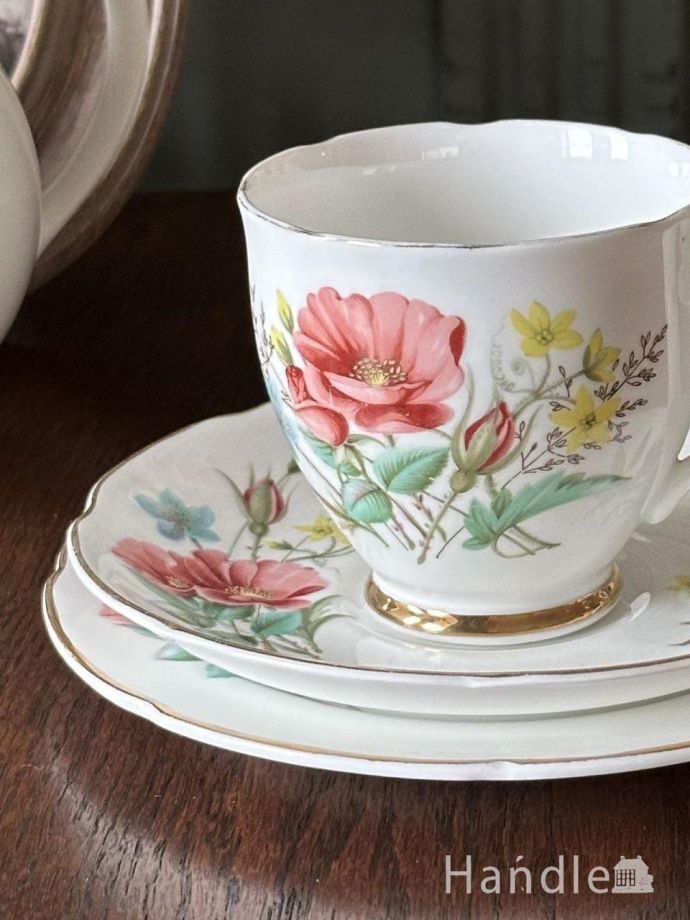 アンティークのカップ&ソーサー(トリオ)