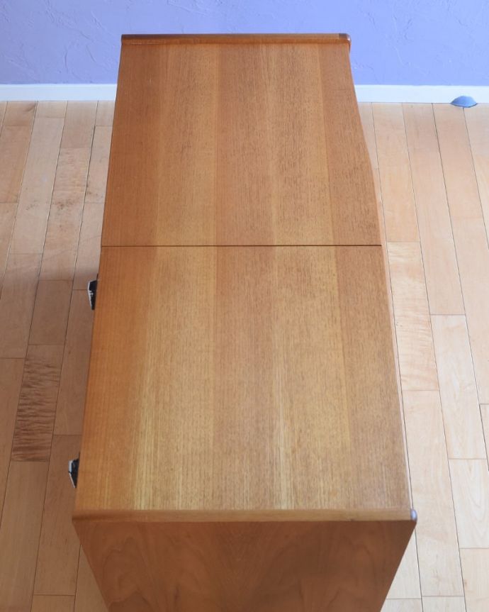 北欧キャビネットの天板