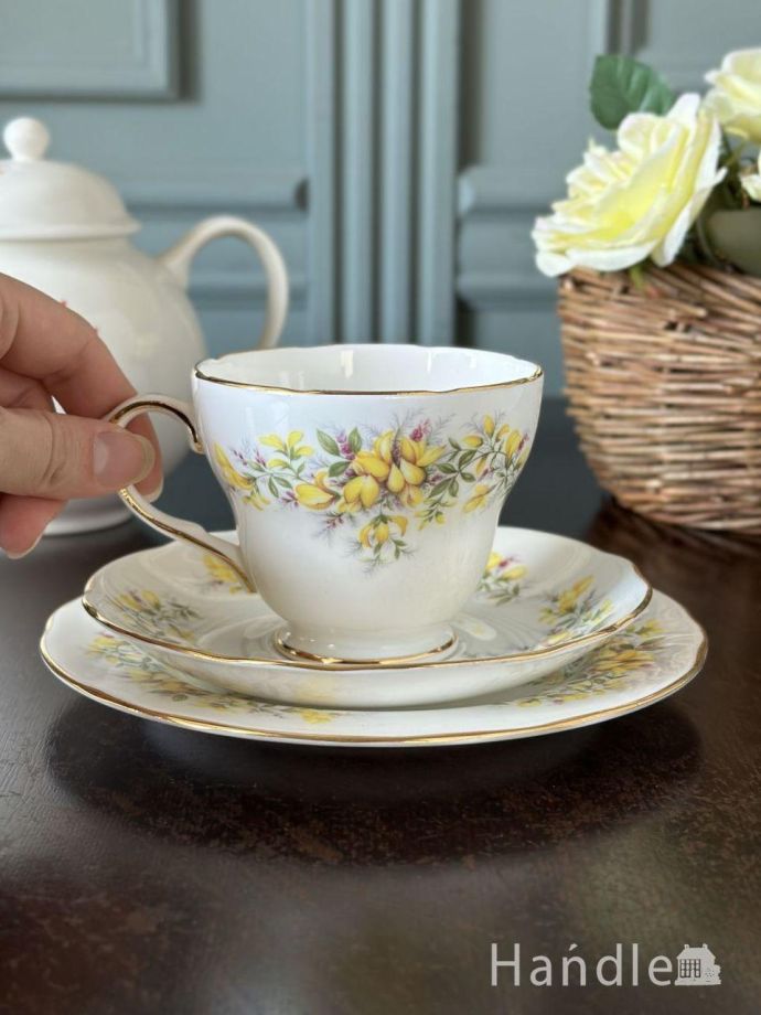 イギリスのカップ&ソーサー(トリオ)