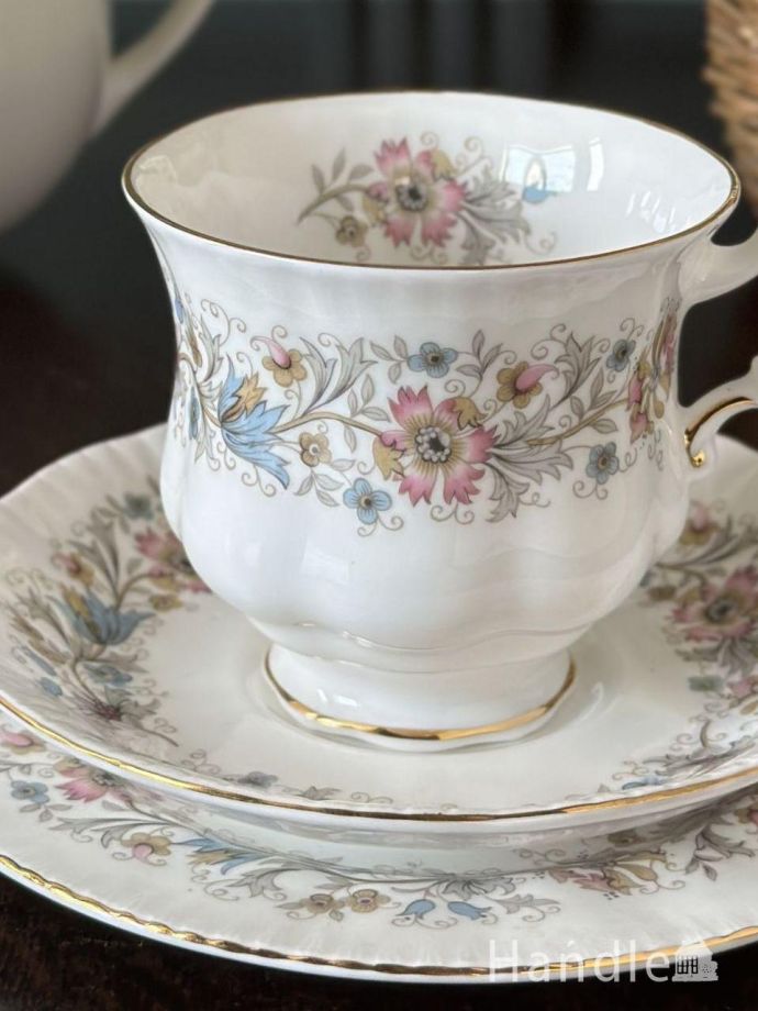 アンティークのカップ＆ソーサー(トリオ)