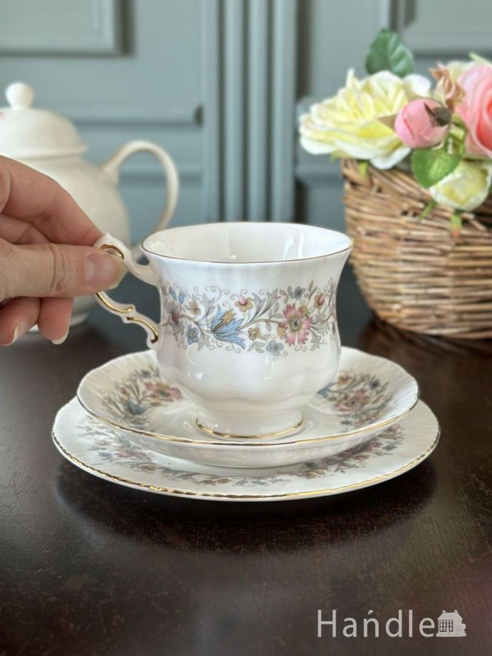 イギリスのカップ＆ソーサー(トリオ)