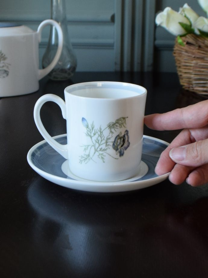 スージークーパーのカップ＆ソーサー