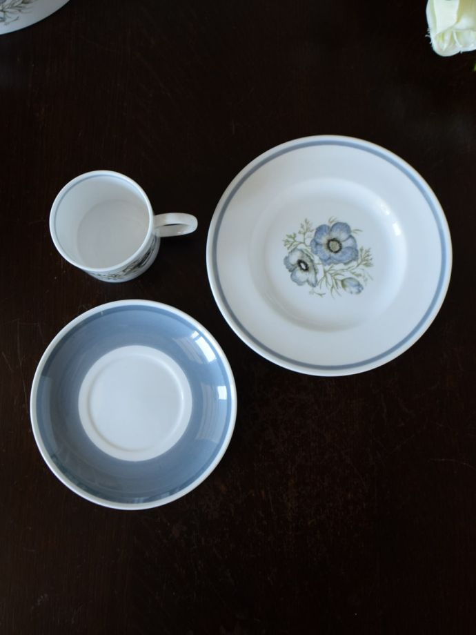 英国アンティークのおしゃれな食器