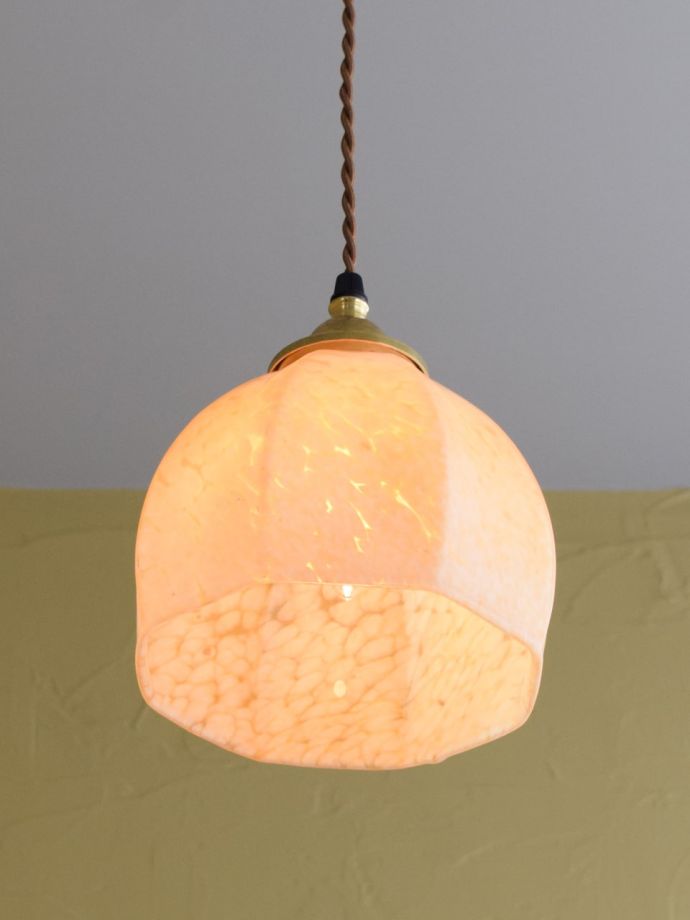 アンティーク照明の美しい灯り