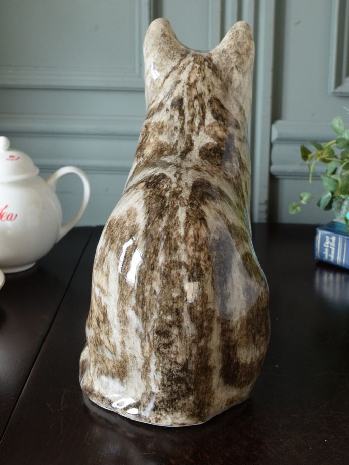 イギリス生まれの猫の置物