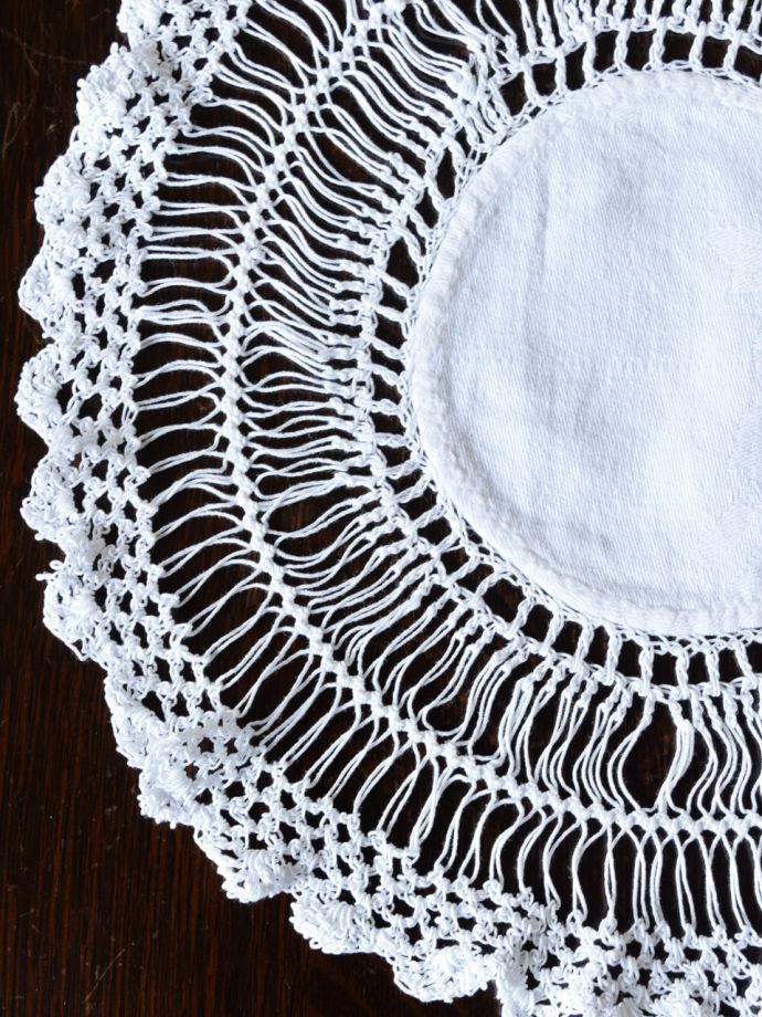 アンティークのドイリー