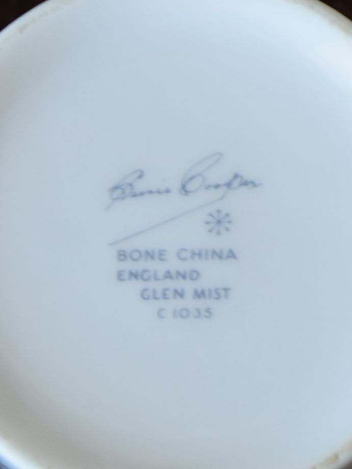 スージークーパーのバックスタンプ