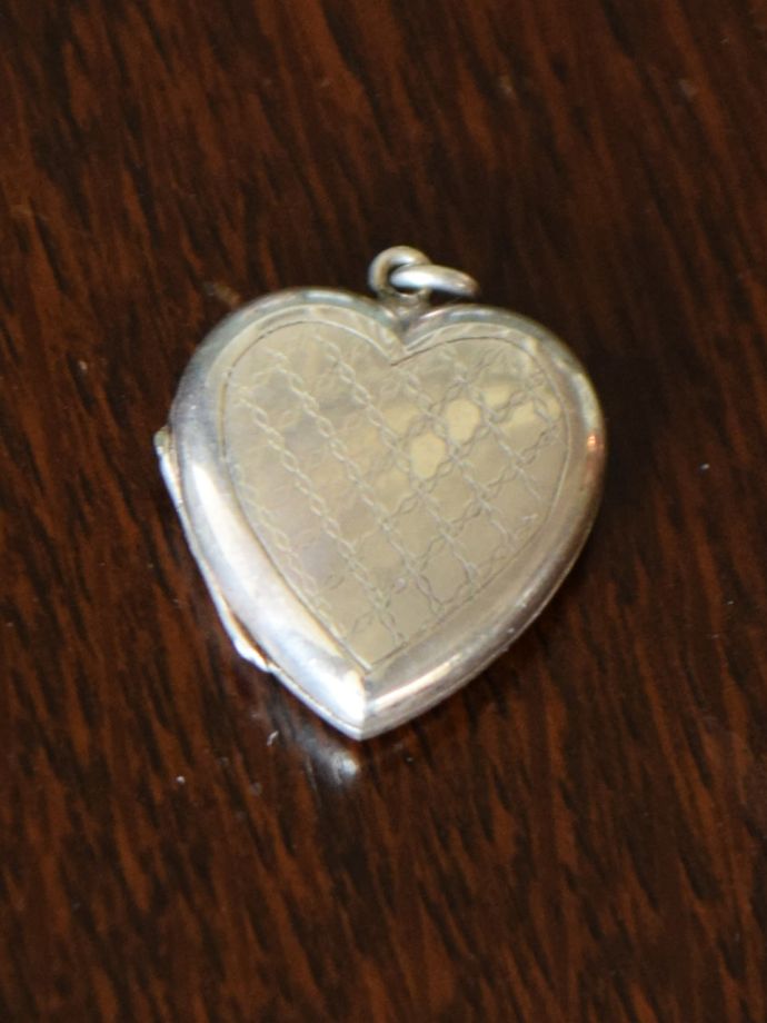 アンティークのアクセサリー