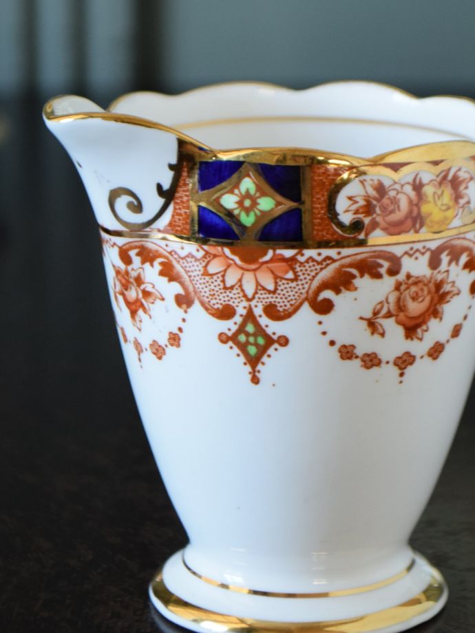 アンティークのミルクピッチャー