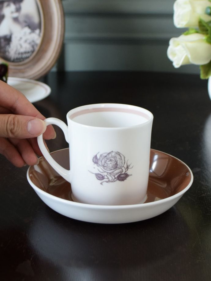 スージークーパーのカップ&ソーサー