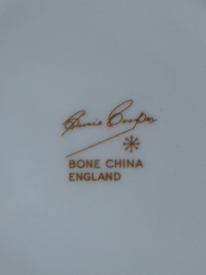 スージークーパーのバックスタンプ