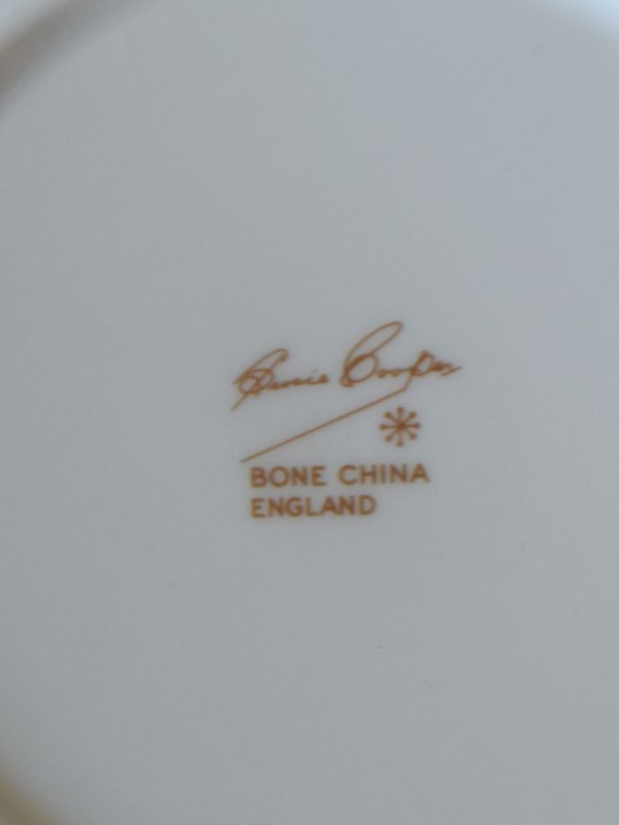 スージークーパーのバックスタンプ