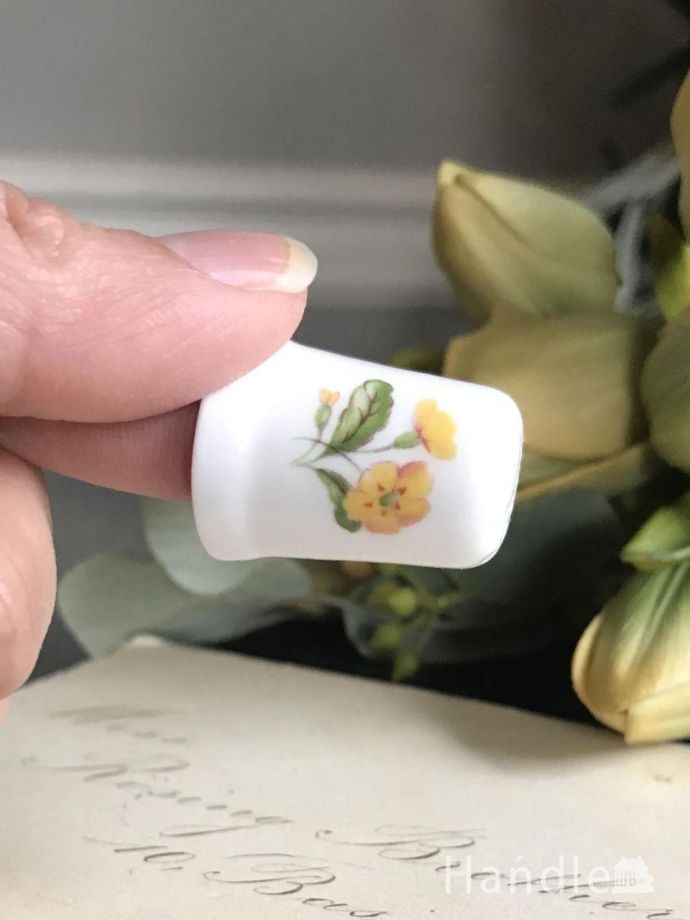 英国アンティークのおしゃれなシンブル