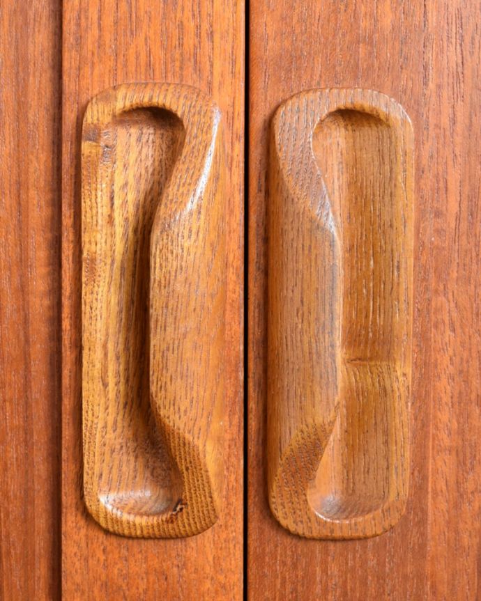 ビンテージ家具の木目