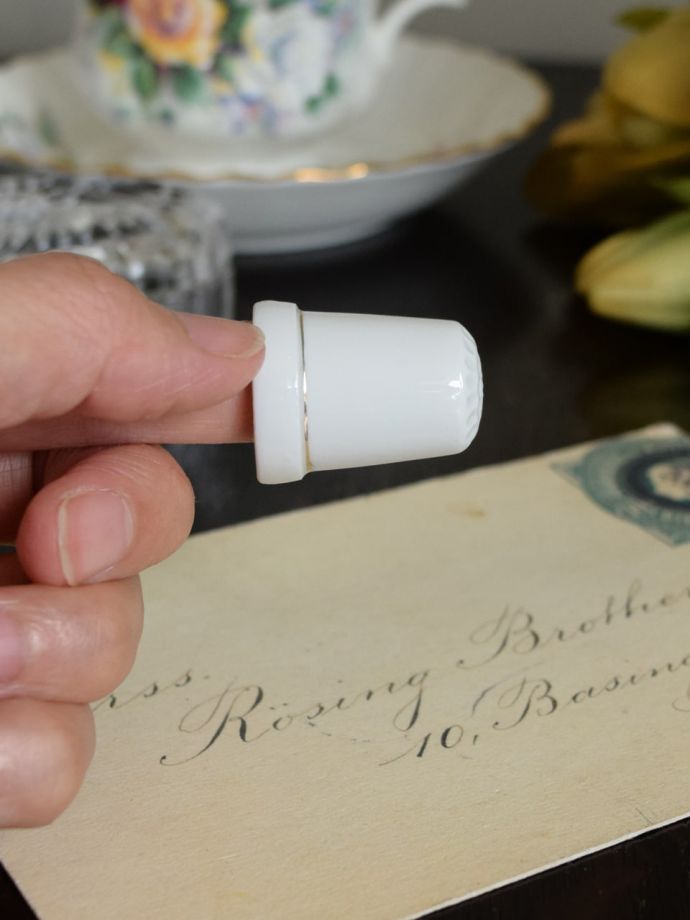 英国アンティークのおしゃれなシンブル