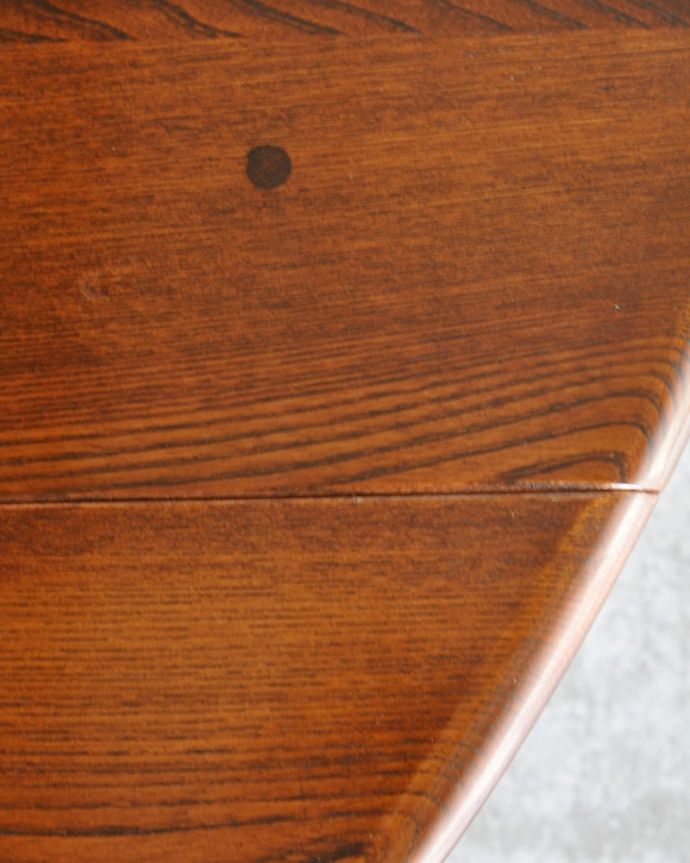 アンティークのテーブル　アンティーク家具　アーコール　ドロップリーフテーブル　近づいてみるとこんな感じです。(m-745-f)