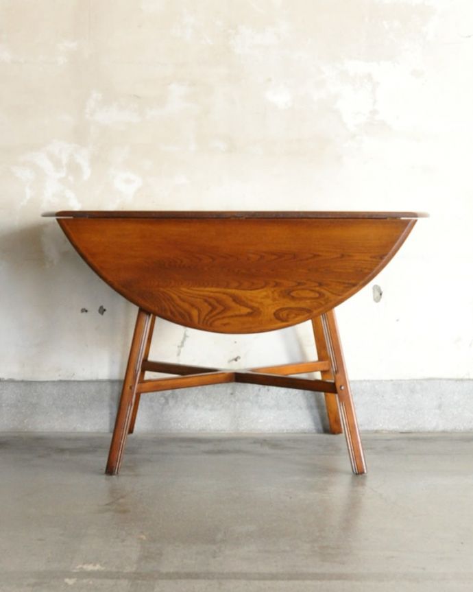 アンティークのテーブル　アンティーク家具　アーコール　ドロップリーフテーブル　見え方が変わります。(m-745-f)