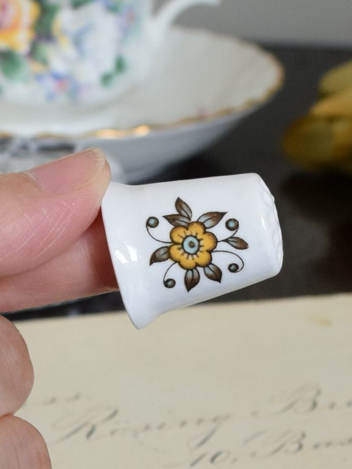 英国アンティークのおしゃれなシンブル