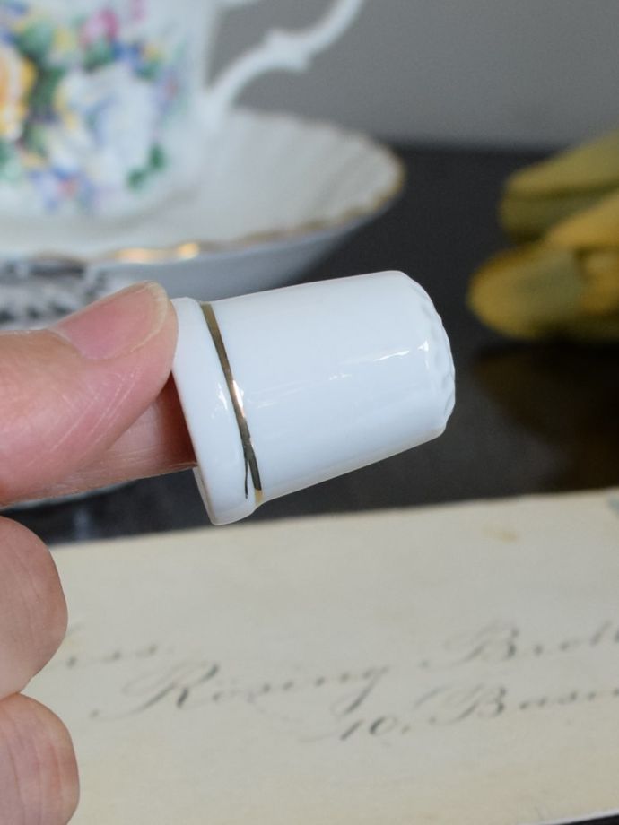 英国アンティークのおしゃれなシンブル