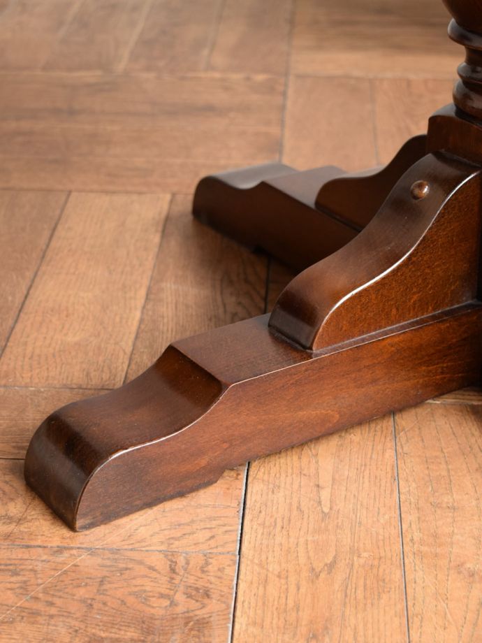 アンティーク家具の脚