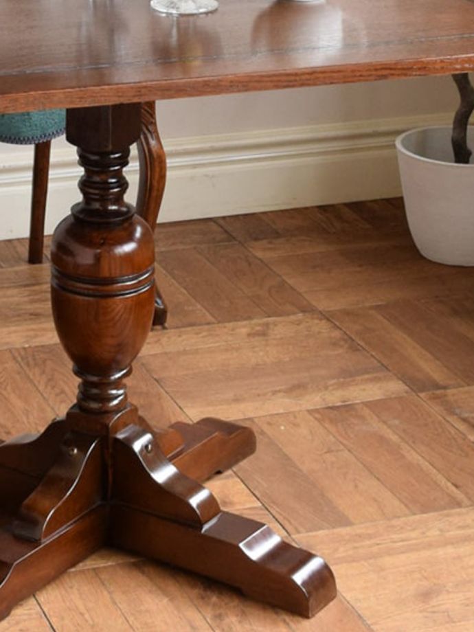 アンティーク家具の脚