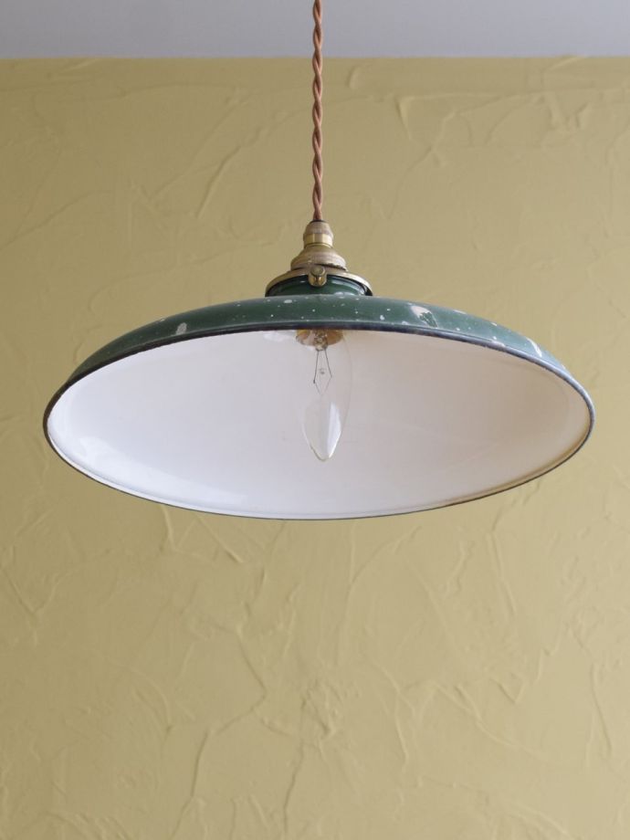 下から見上げると・・・