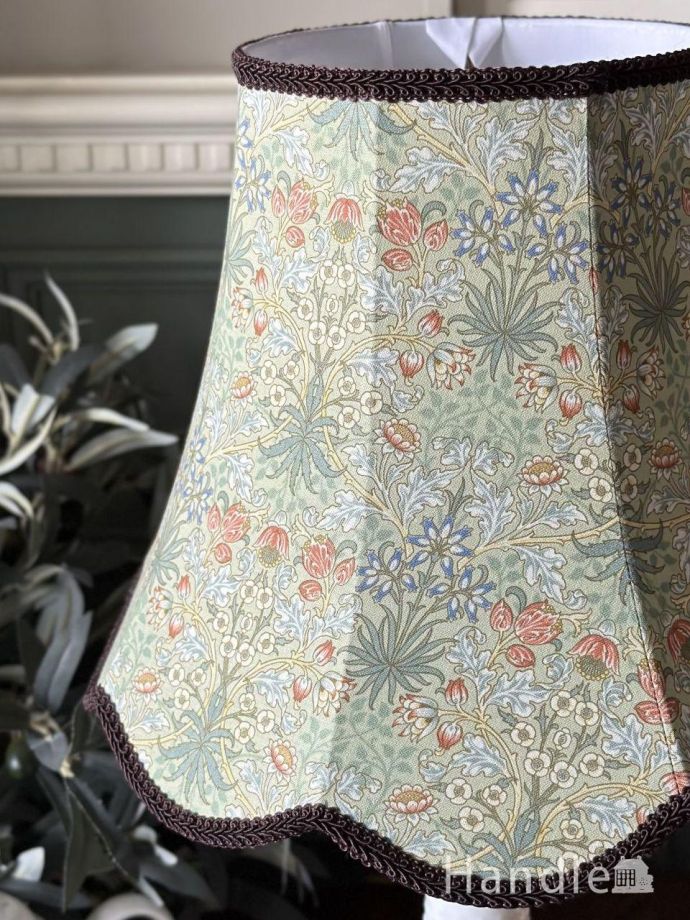 テーブルランプのシェード