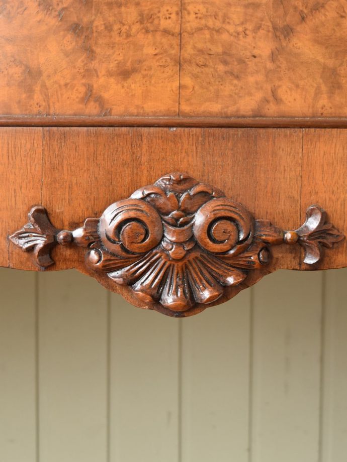 キャビネットの装飾