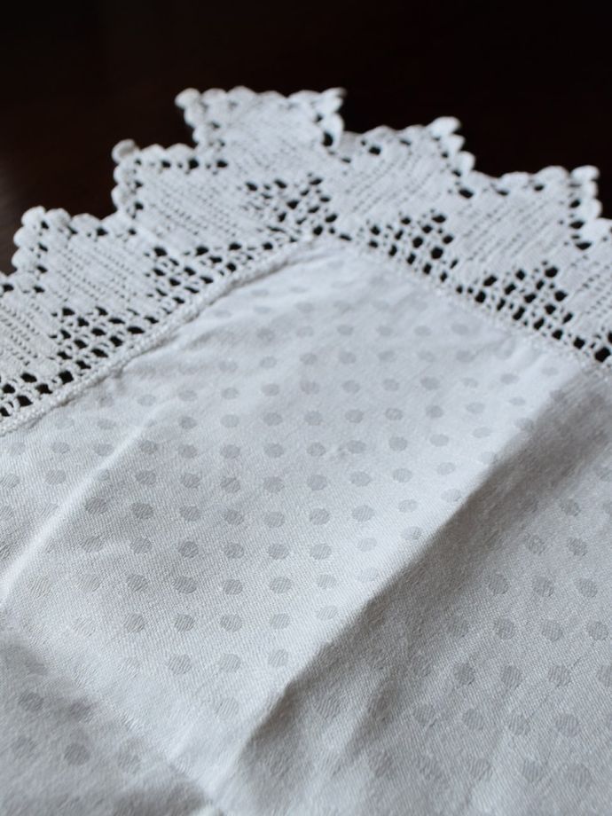 アンティークのクロス