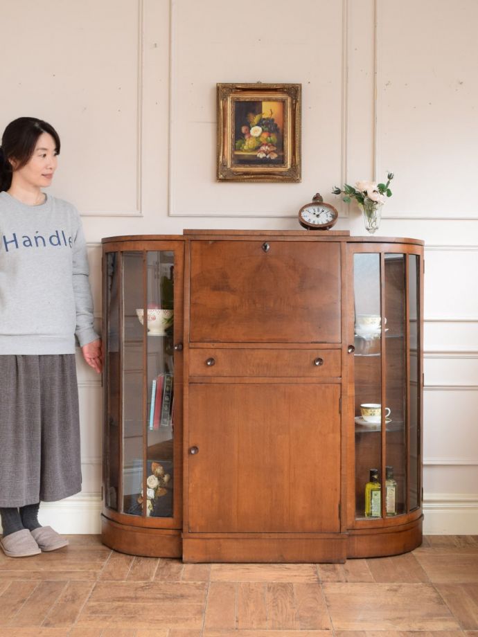 英国アンティークのサイドバイサイド