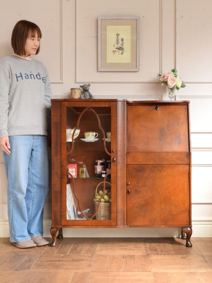 英国アンティークのサイドバイサイド