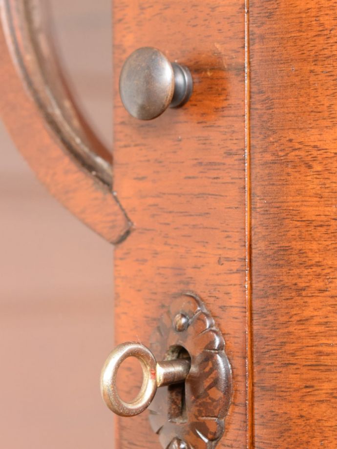 アンティーク家具の鍵