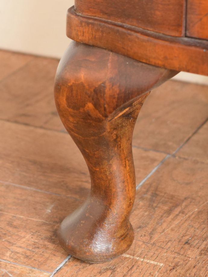 アンティーク家具の脚